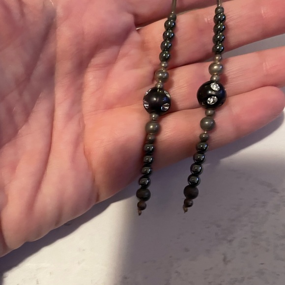 Brand New Mini Hair Clips with Hanging Peace Sign and Stands of Beads - Picture 3 of 5